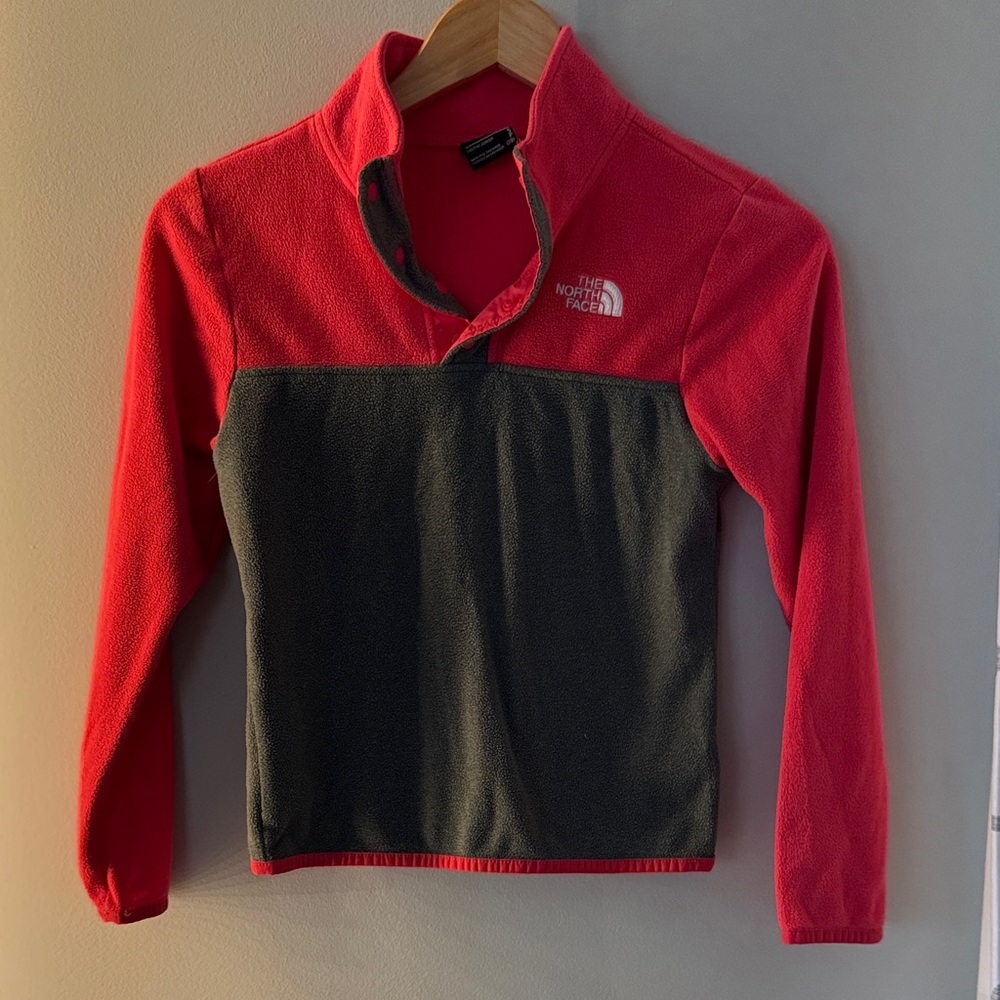 The North Face Girls Coral and Gray Fleece Pullover